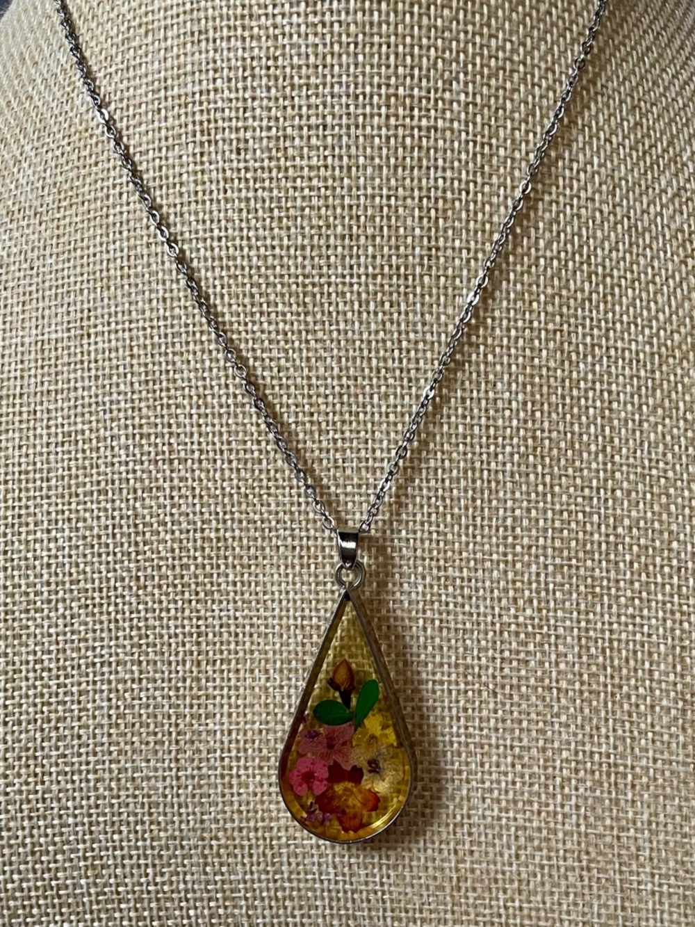 Handmade Yellow Teardrop Floral Resin Necklace - Picture 3 of 3